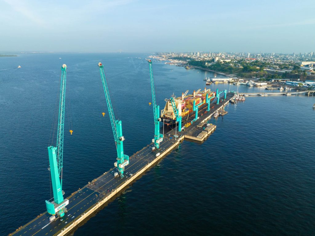 Super Terminais - porto de Manaus